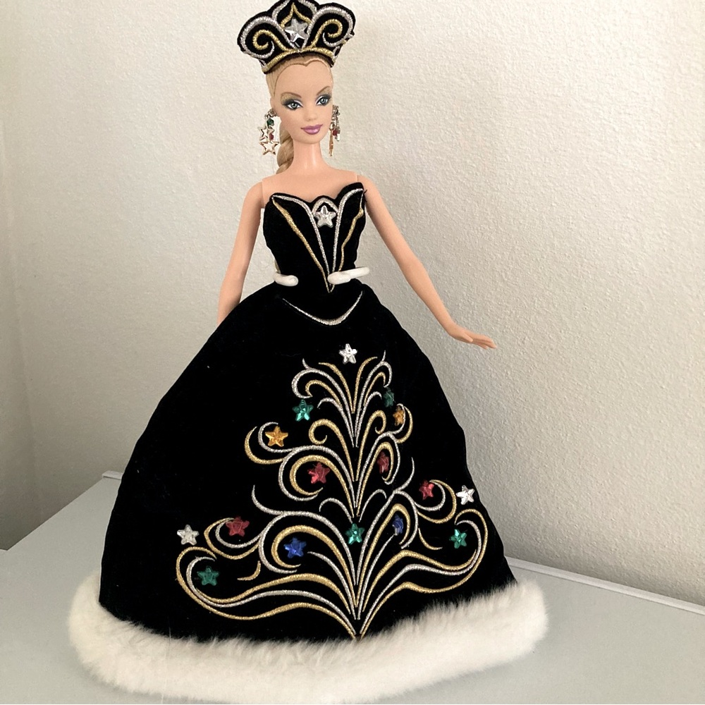 Holiday Barbie 2006 by Bob Mackie Limited Edition Rare Finds